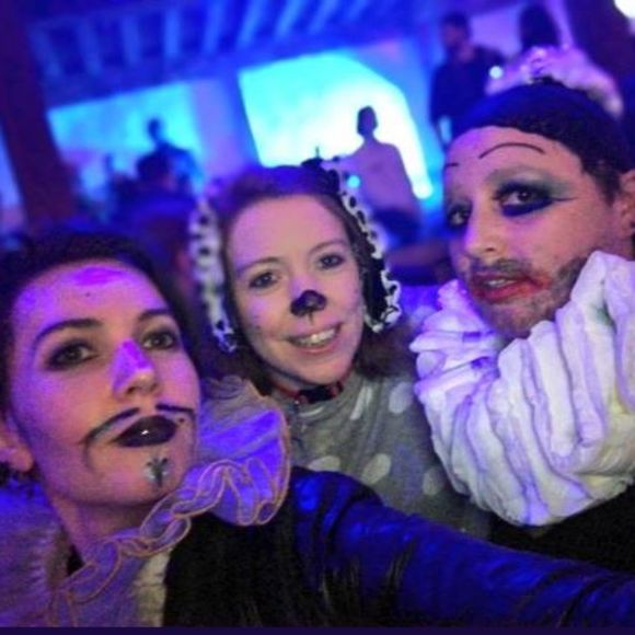 Meet your Posher, Jeannie - Picture 1 of 1